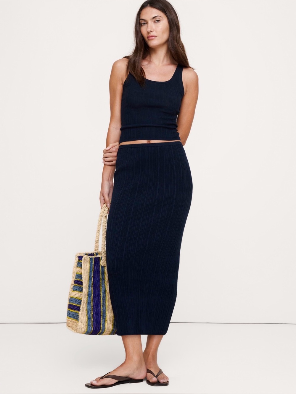 NWT Banana Republic Crinkle Knit Maci Navy Skirt Sz Small.